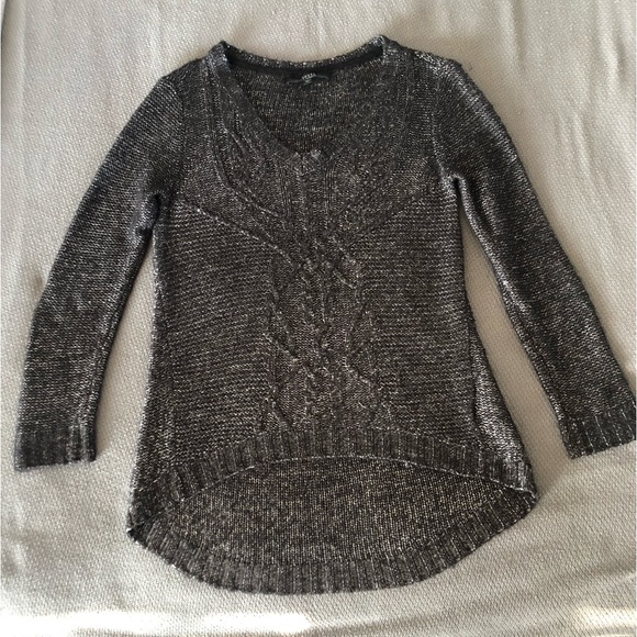 Guess V-Neck Tunic Sweater with High/Low Hem size medium - Picture 1 of 9